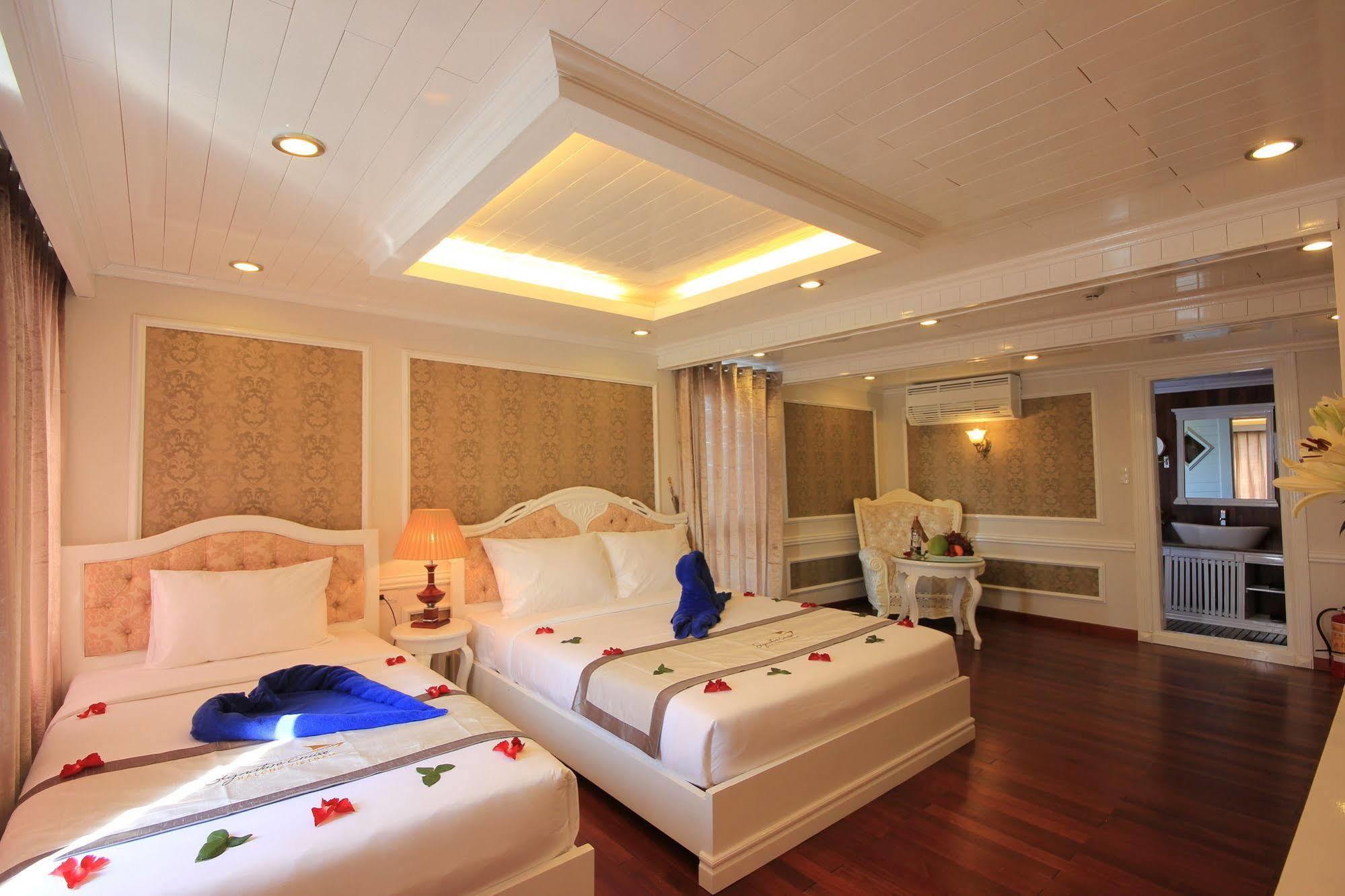 Signature Halong Cruise Hạ Long Extérieur photo
