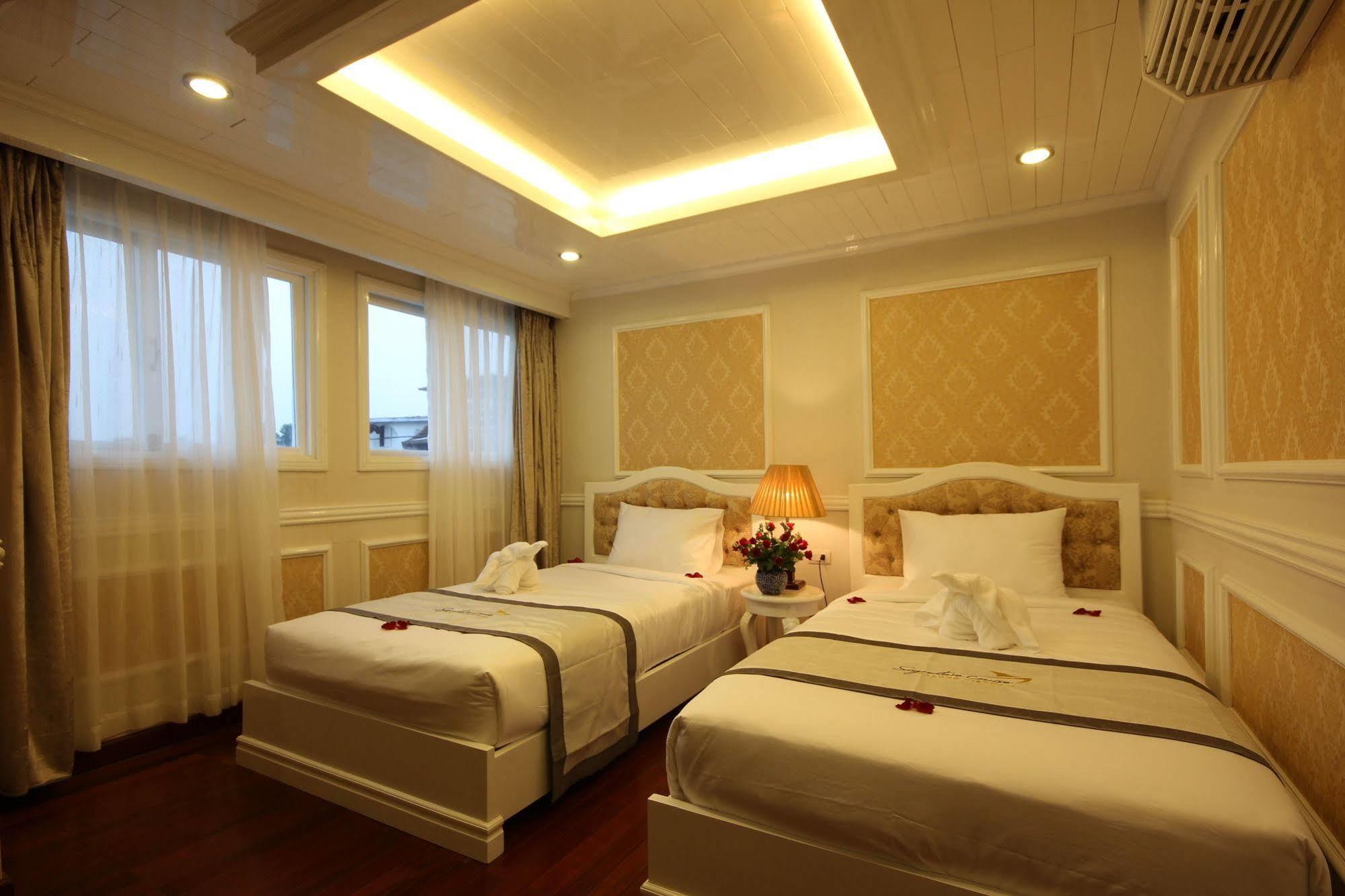 Signature Halong Cruise Hạ Long Extérieur photo